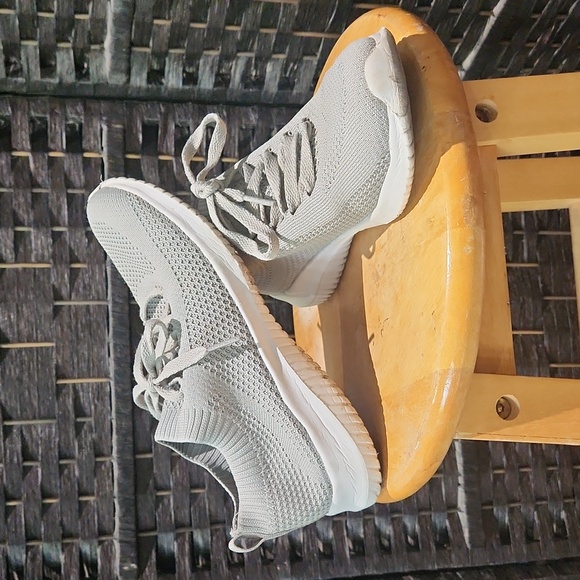 🐞3/33🐞 Athletics works ultra lightweight sneakers - Picture 3 of 7